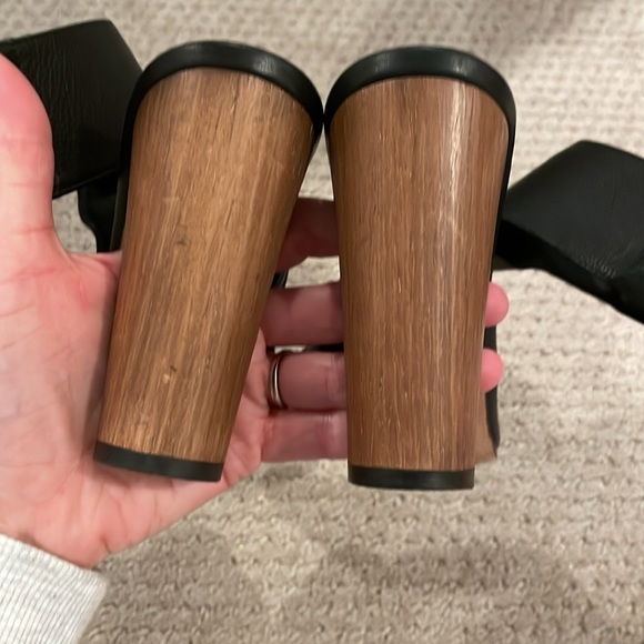 Vince "Addie" booties sandals sz 7.5 black leather - Picture 9 of 9